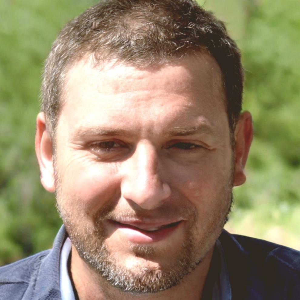 Kaspar Grünwald reviewing game analytics